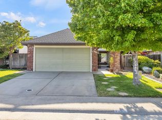 8068 Cardale Way, Sacramento, CA 95829