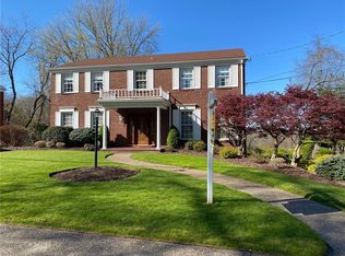 133 Penhurst Dr, Pittsburgh, PA 15235