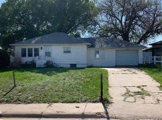 1217 C St, Benkelman, NE 69021