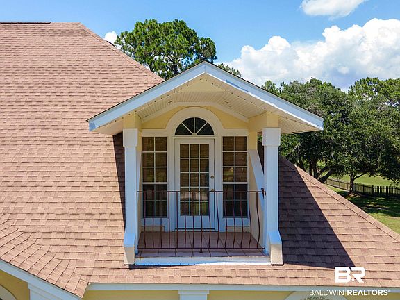 5th image of 8133 Bay View Dr