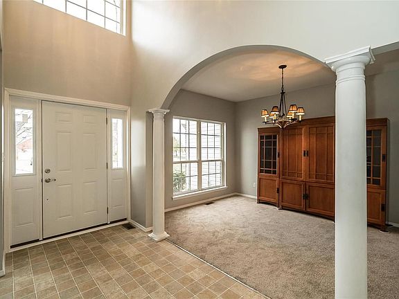 Separate dining room!