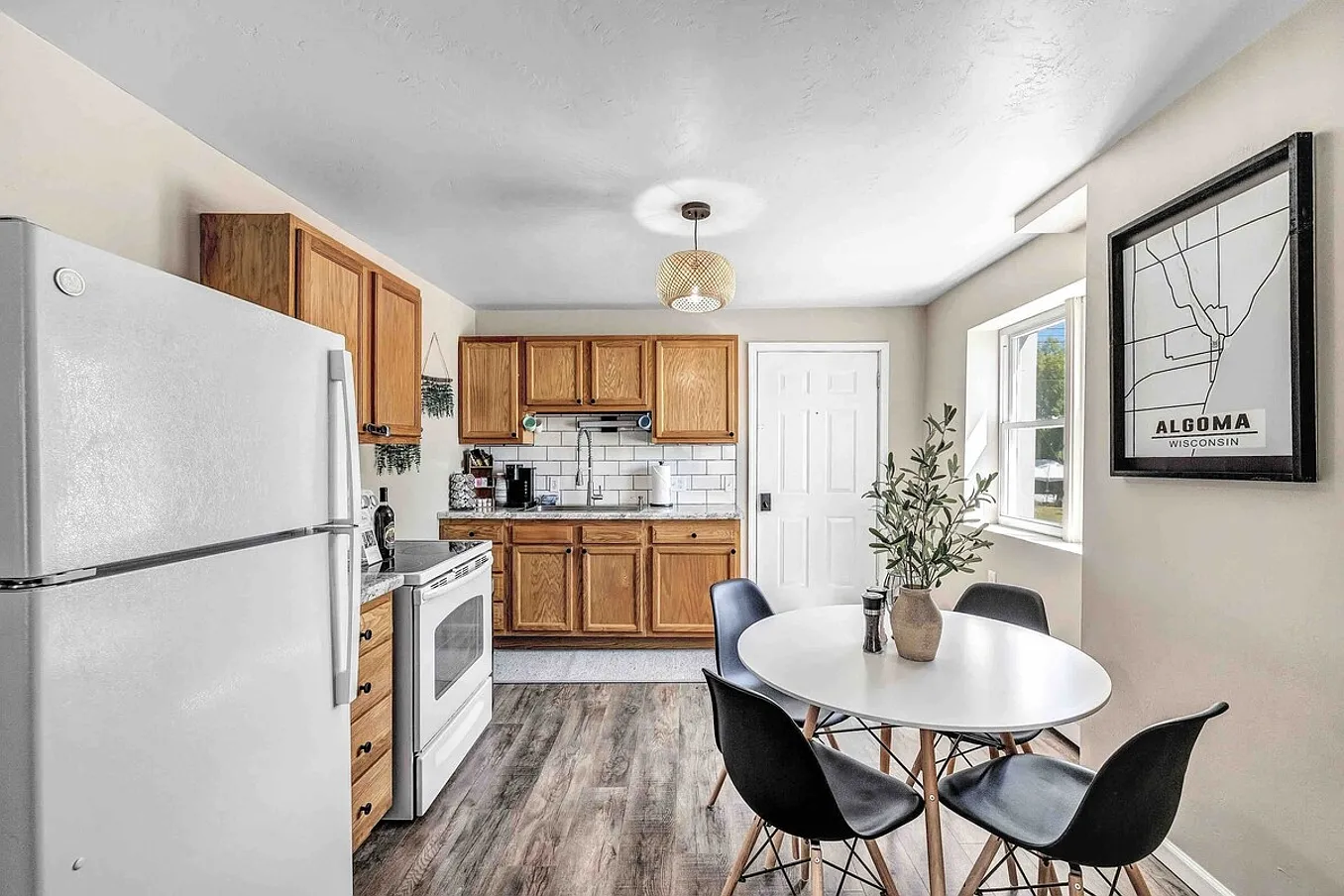 2 bed, $6,750 — Photo 4