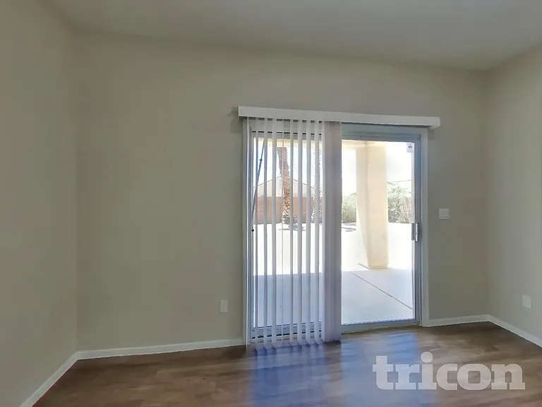 1025 Oceanwood Ave — Photo 5