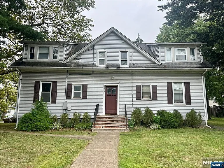 390 Orange Rd — Photo 16