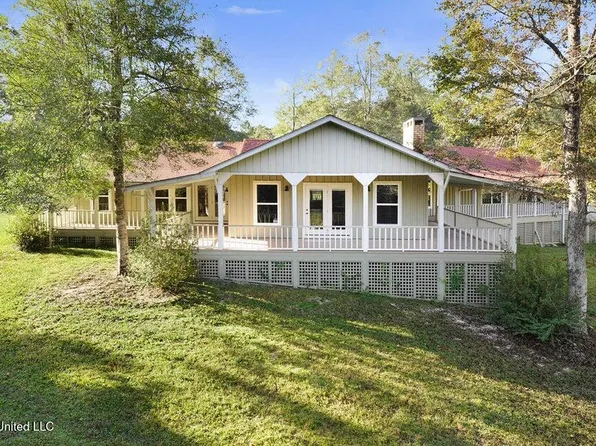 18153 Doc Lizana Rd, Gulfport, MS 39503