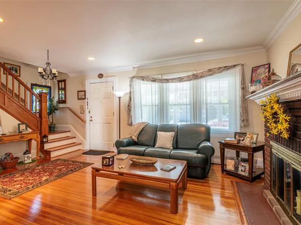 138 Oceanview Road, East Rockaway, NY 11518