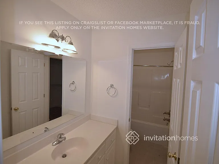 819 Self St — Photo 4