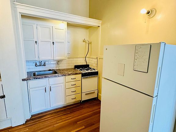 5th image of 434 Cherry St SE #4