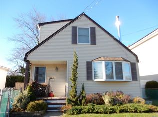 29 Dawes Ave, Amityville, NY 11701