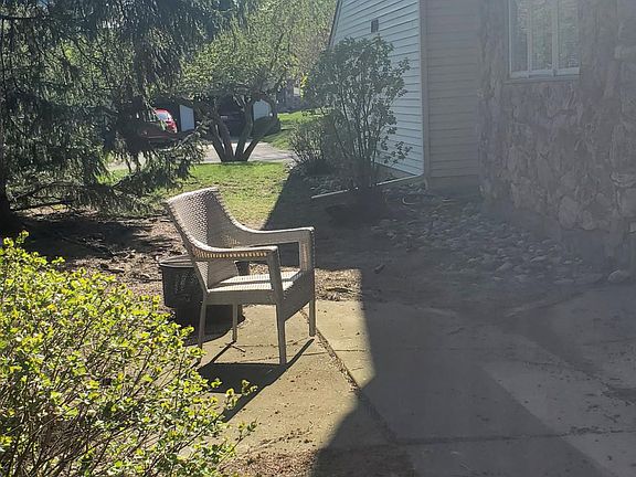 3rd image of 1110 Timbercreek Dr APT 1