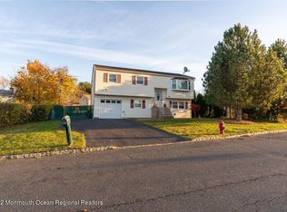 19 Moak Dr, Hazlet, NJ 07730