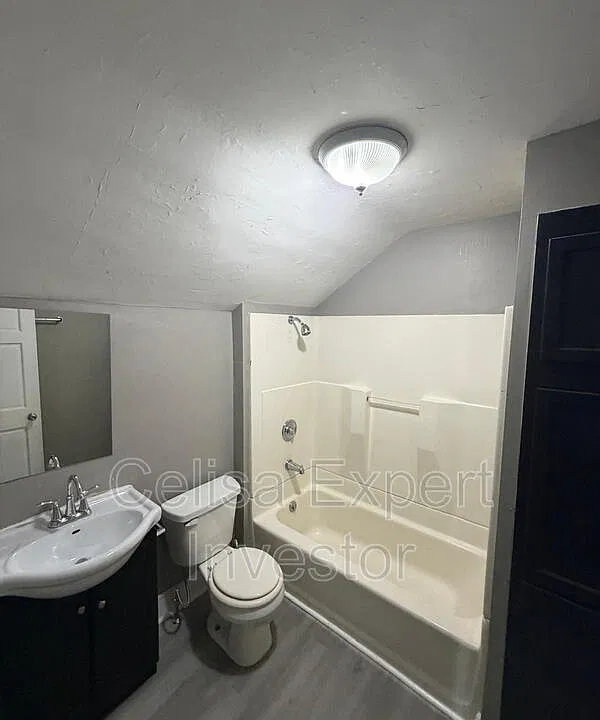454 Kinnaird Ave