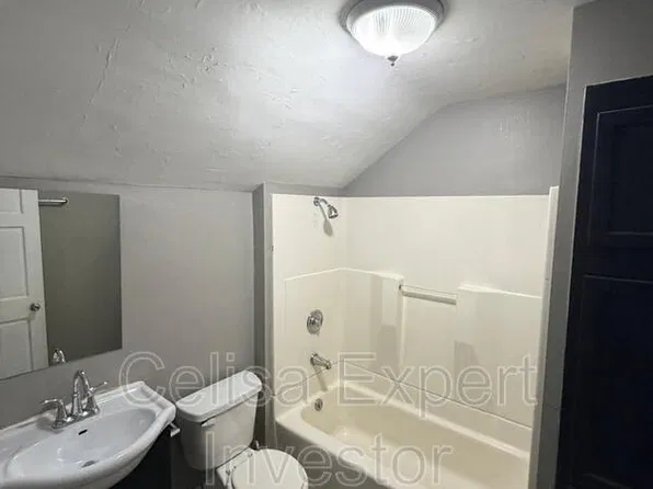 454 Kinnaird Ave, Fort Wayne, IN 46807