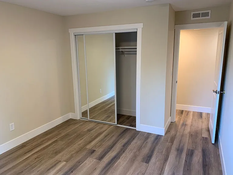 The Flats — Photo 33