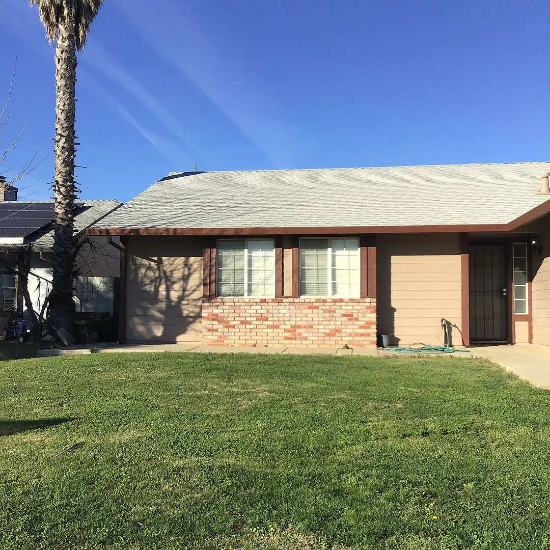 3 Bedroom 2 Bath Home — Photo 1