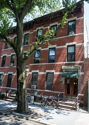 Sold by Garfield Realty  | media 1