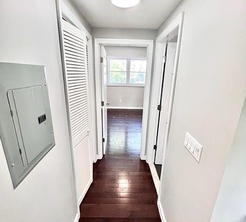 3rd image of 207 N Walnut St APT 9