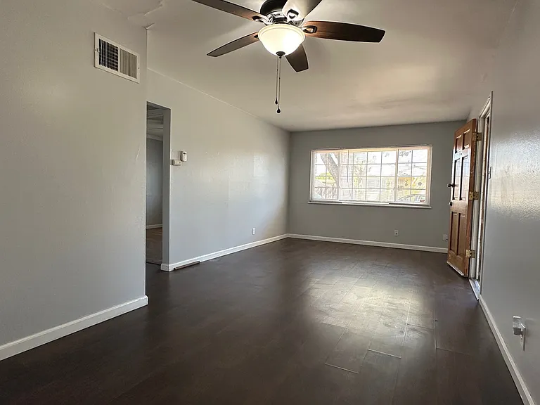 627 Warford Ave — Photo 3