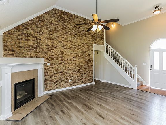 4th image of 7569 Redberry Dr