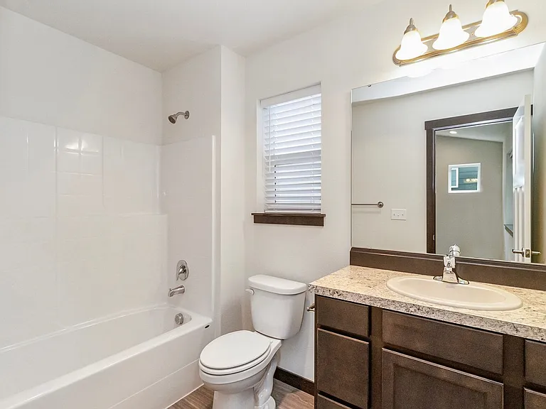 323 Penny Ave — Photo 15