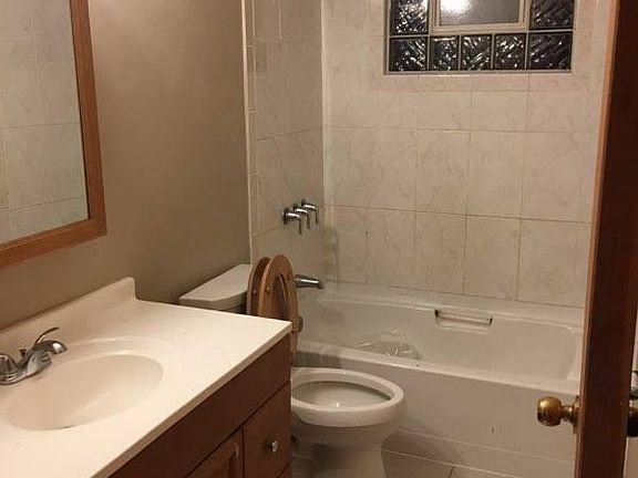3rd image of 1474 Lincoln Pl