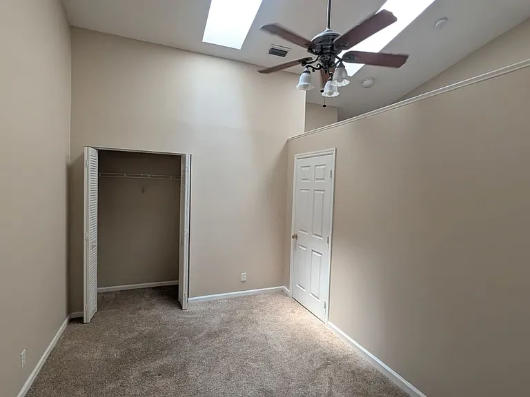 4715 Palmbrooke Cir — Photo 12