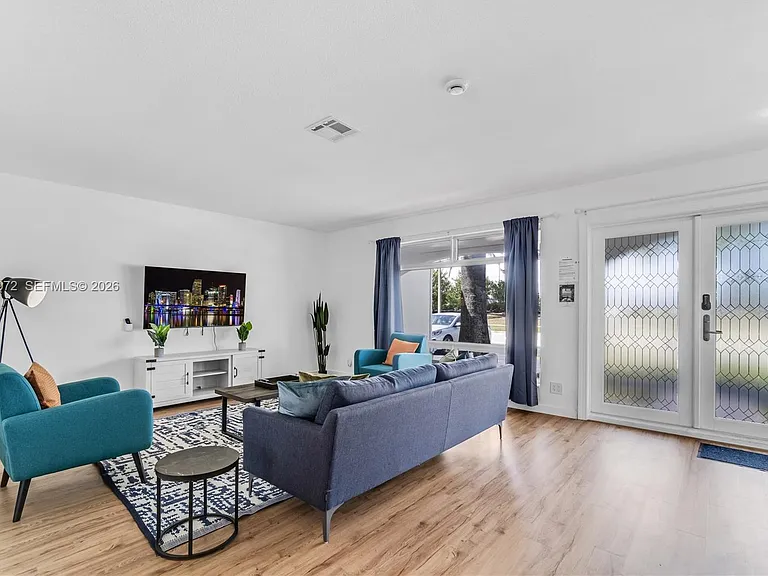816 Polk St — Photo 11