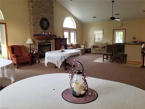 4th image of 1004 Willow Brook Dr NE