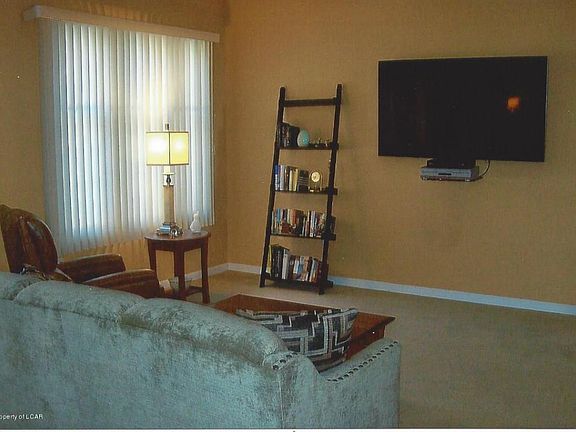 3rd image of 90 Grandville Dr