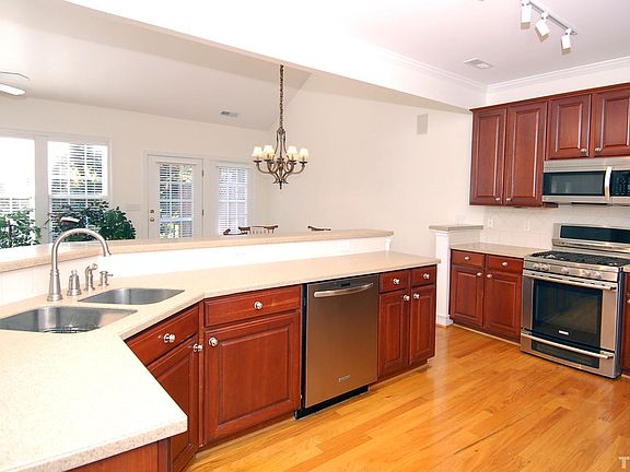 3rd image of 3611 Lion Ridge Ct