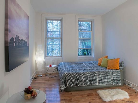 4th image of 690 Mac Donough St #1