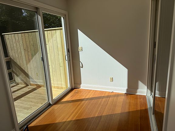 5th image of 1 Quaker Ln