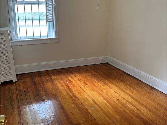 3rd image of 92-36 175th St #1