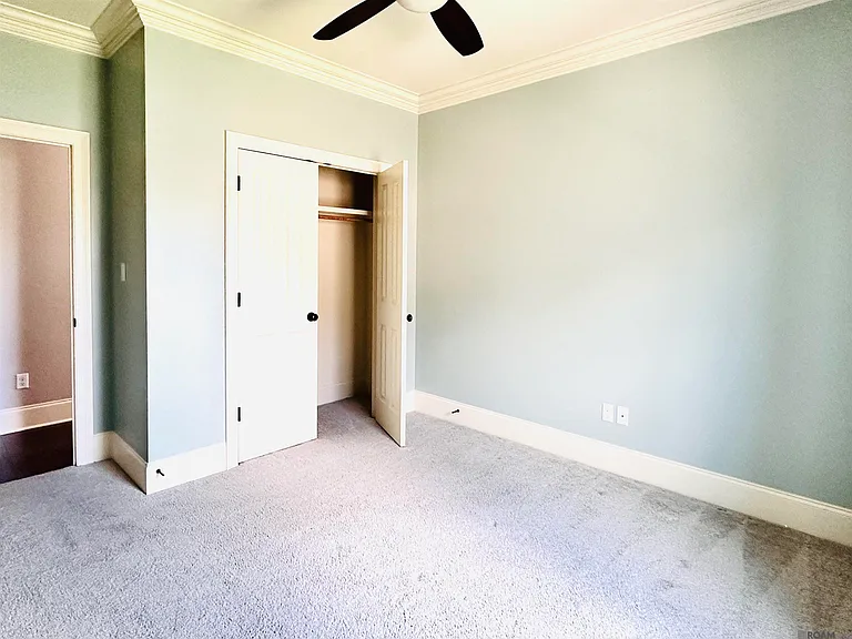 747 Portula Ave — Photo 17