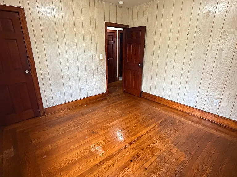 183 Laurel St — Photo 5
