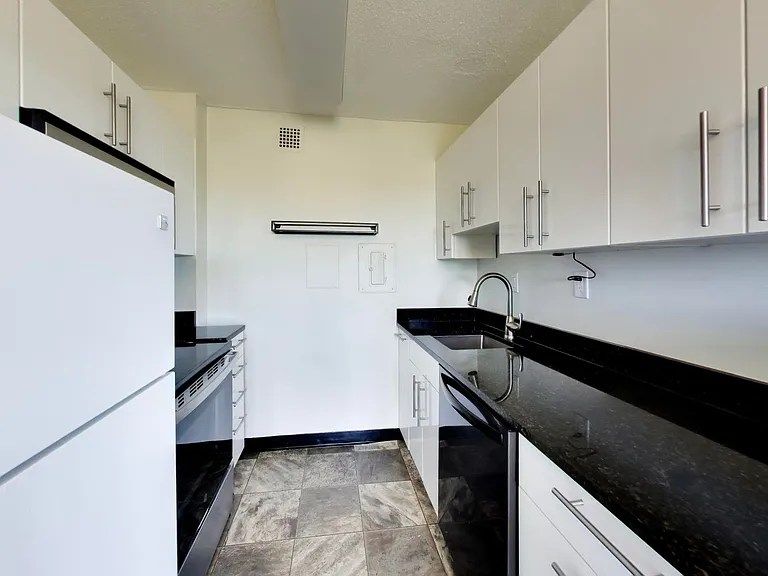 1816 New Hampshire Ave NW #1004 — Photo 7