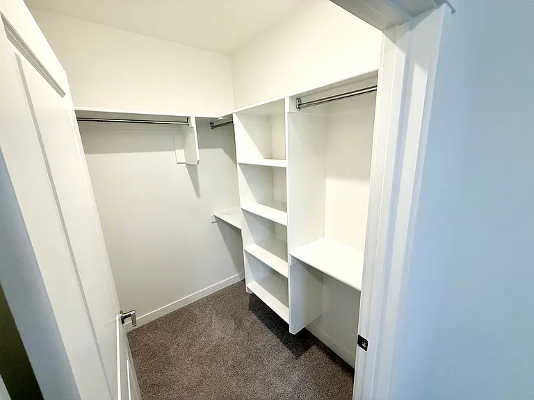 754 W Blue Magic Ln #101 — Photo 4