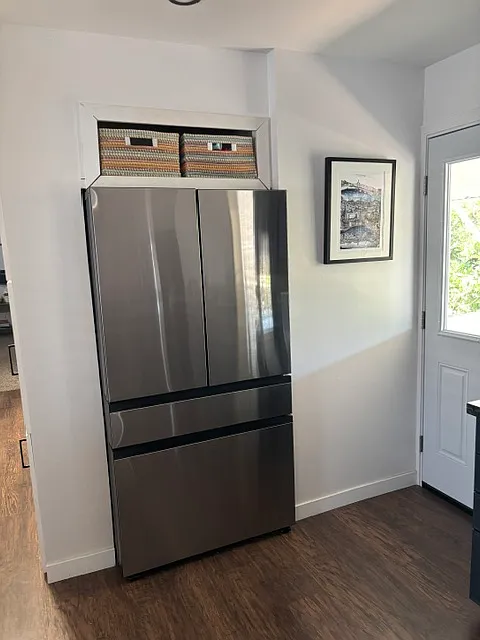 2 bed, 1040 sqft, $3,000 — Photo 3