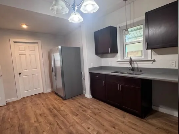 1200 W Summit Ave, San Antonio, TX 78201