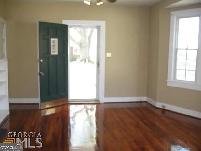 2 bed, 1.0 bath, 1272 sqft, $1,250 — Photo 4
