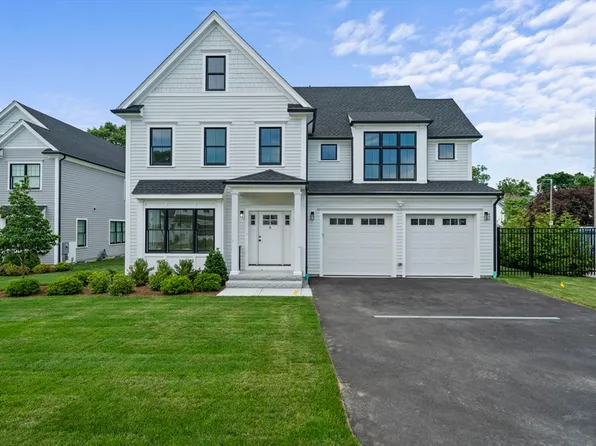 8 Mina Way, Brighton, MA 02135