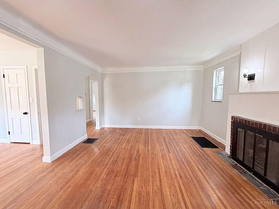 3rd image of 6418 Savannah Ave