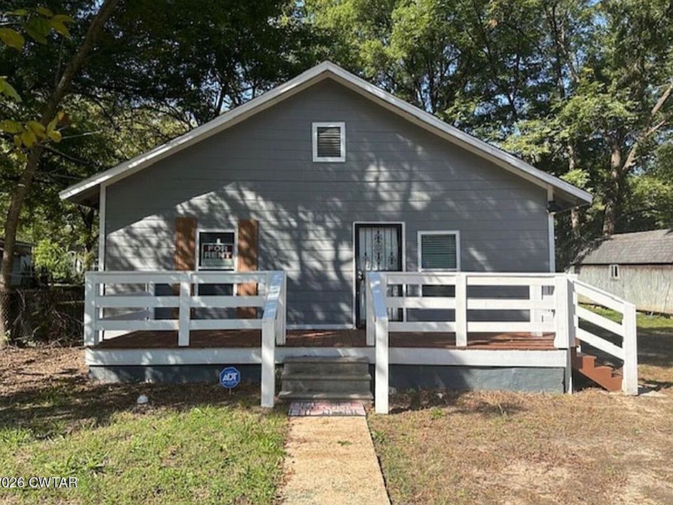 1st image of 2099 Forrest St