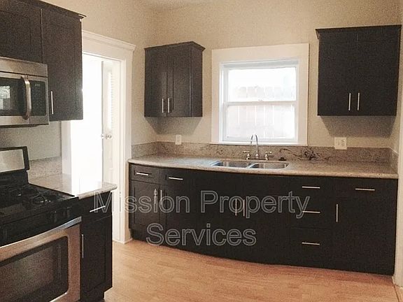 5th image of 1166 W Edgeware Rd