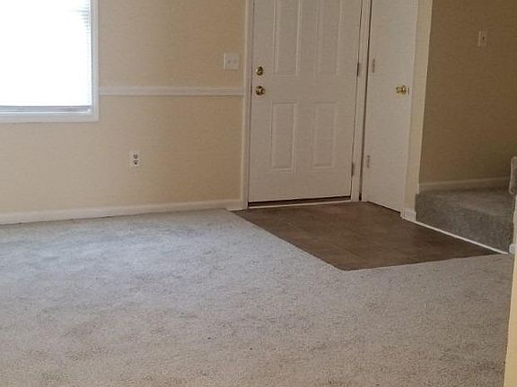 2nd image of 325 Churchill Dr APT 4