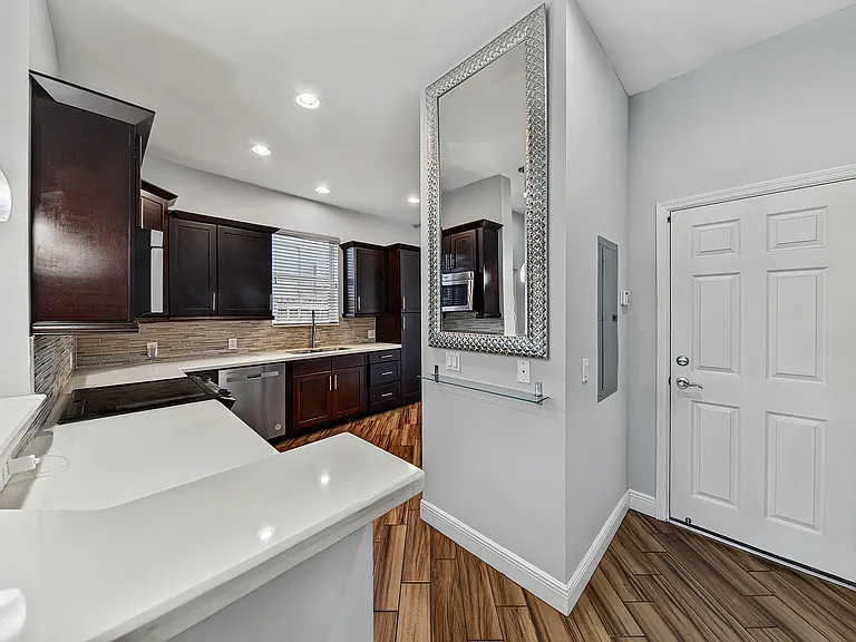 1135 NE 3rd Ave — Photo 16