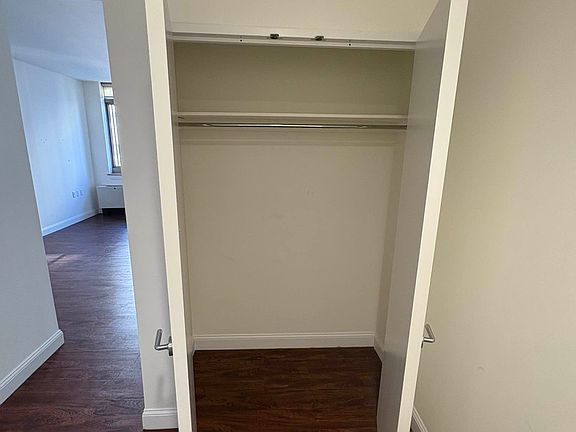 3rd image of 327 E 101st St APT 6A