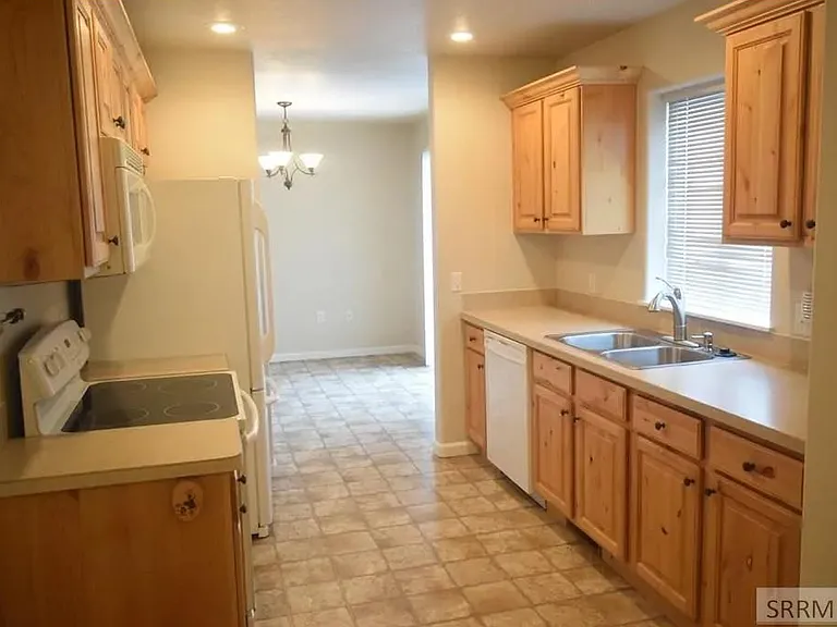 405 Dugout Way #405 — Photo 7