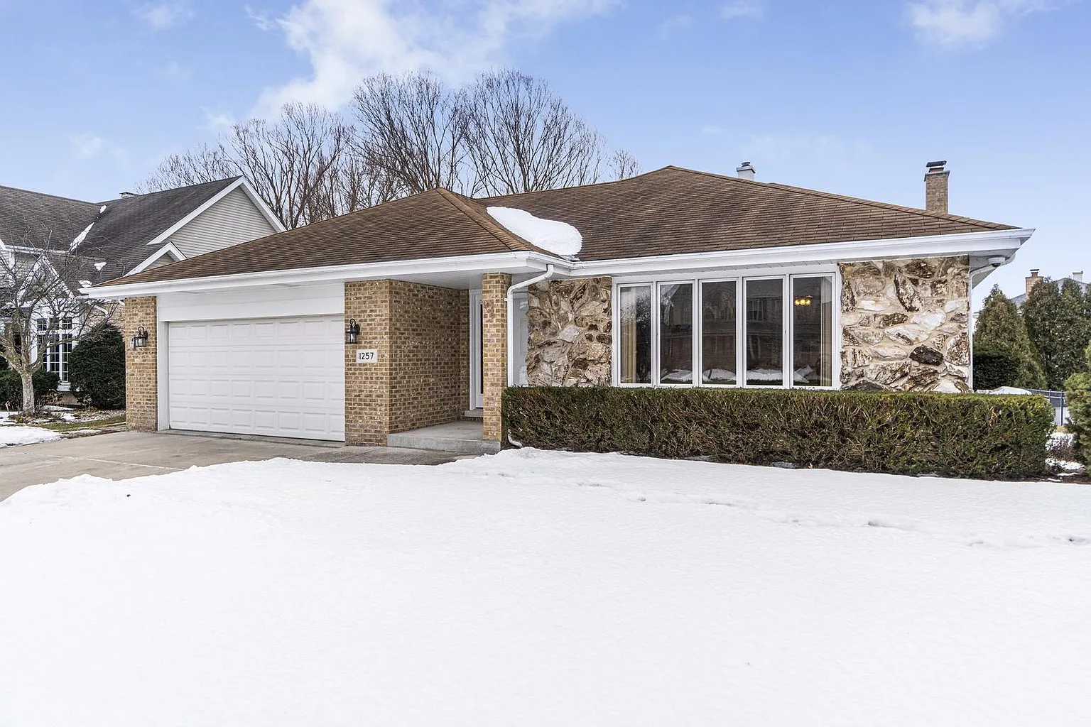 1257 Hastings Rd photo 1