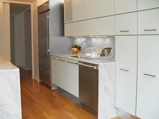 Rented by Brooklyn Bridge | media 6